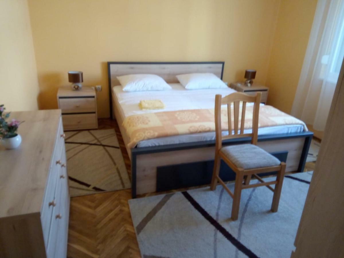 Singa Apartment *